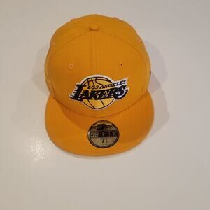 Los Angeles Lakers New Era 59FIFTY Fitted Hat Size 7 3/8 New, never been used